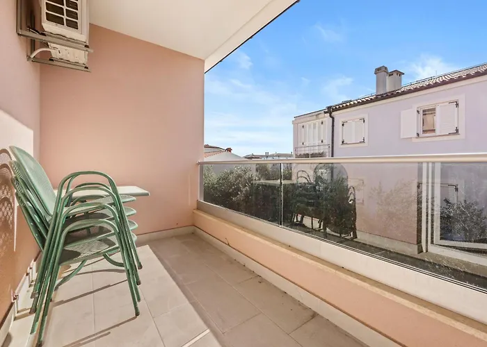 Apartament Lola *